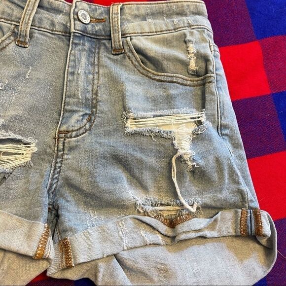 KanCan Light Wash Destroyed Denim Shorts Size 24 - Picture 3 of 11